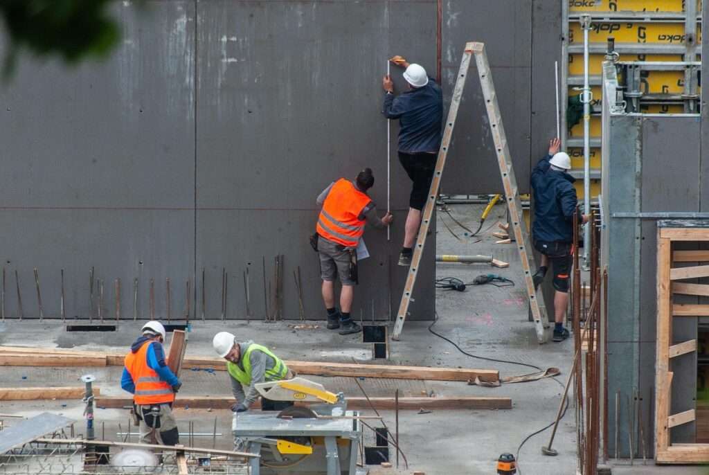 Arbeiter auf einer Baustelle